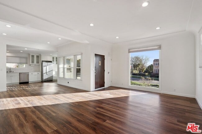 property at 1603 S Ogden Dr