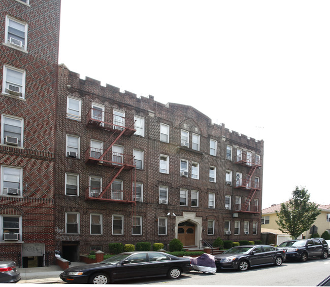 1581 E 24th St in Brooklyn, NY - Building Photo - Building Photo