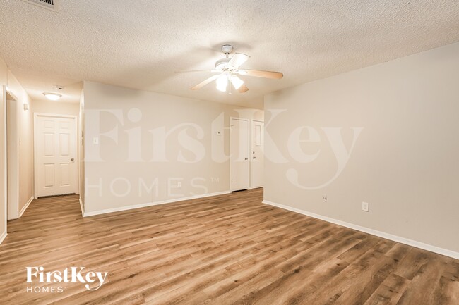 924 Kimbrough St in White Settlement, TX - Building Photo - Building Photo