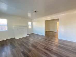 2719 San Emidio St in Bakersfield, CA - Building Photo - Building Photo