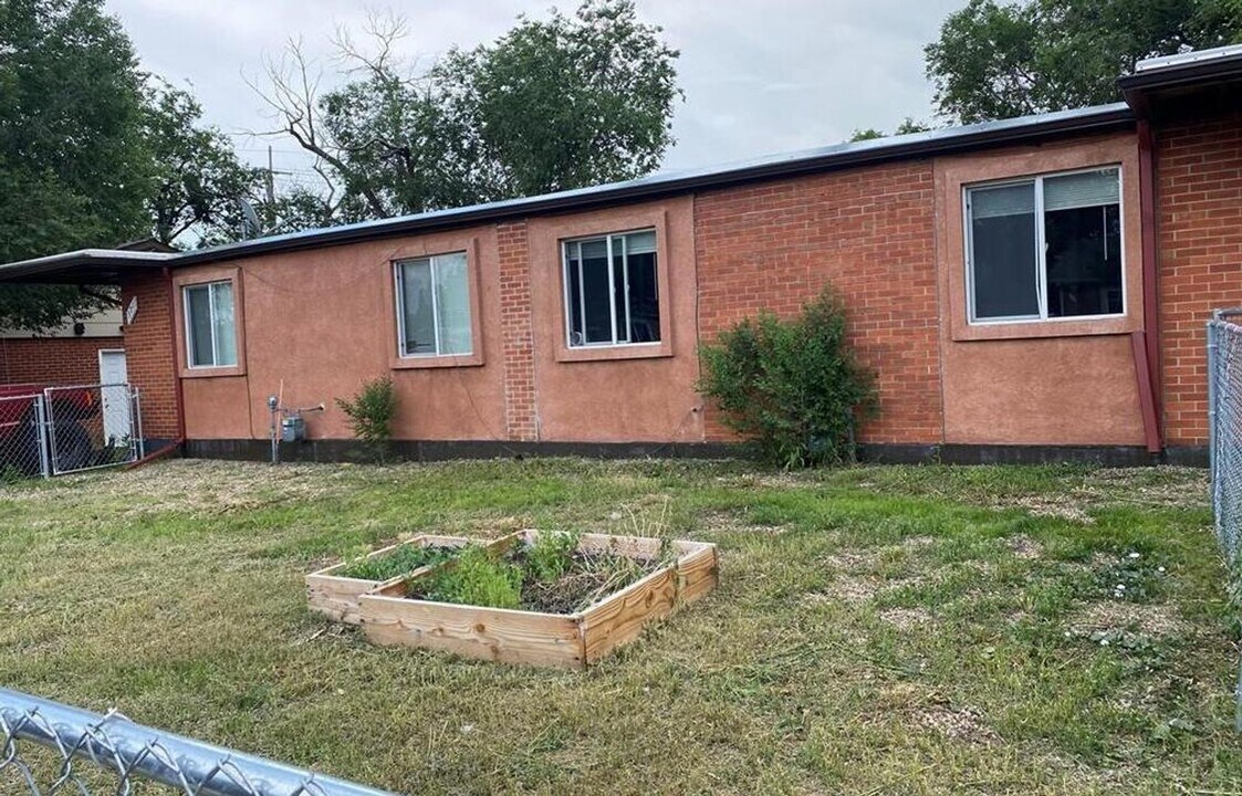 369 Greensboro S-Unit -371 S Greensboro in Colorado Springs, CO - Building Photo