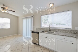 6030 S Pin Oak Dr in Tucson, AZ - Foto de edificio - Building Photo