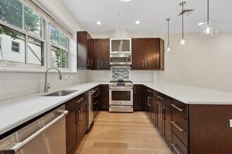 625 Bloomfield St in Hoboken, NJ - Building Photo - Building Photo