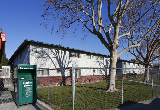 McKee Apartments in San Jose, CA - Building Photo - Building Photo