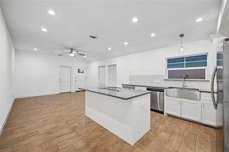 607 E Carter St in Sherman, TX - Building Photo - Building Photo