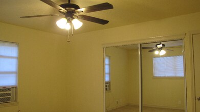 2726 Coldstream St in San Antonio, TX - Foto de edificio - Building Photo