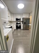 11837 Shire Ct in Reston, VA - Building Photo - Building Photo