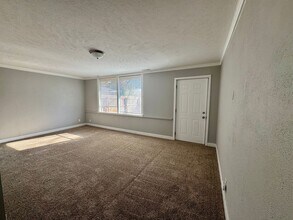3910 Worthington Ave in Lincoln, NE - Foto de edificio - Building Photo