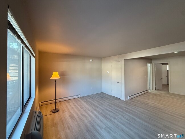 388 S Main St in Seymour, CT - Foto de edificio - Building Photo