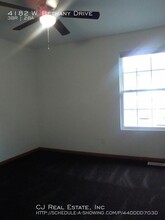 4182 W Bethany Dr in Columbia, MO - Foto de edificio - Building Photo