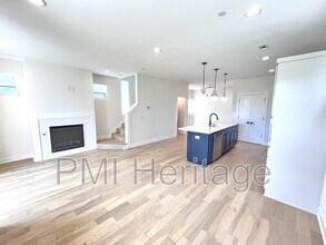 608 N 6th St in Rogers, AR - Building Photo - Building Photo