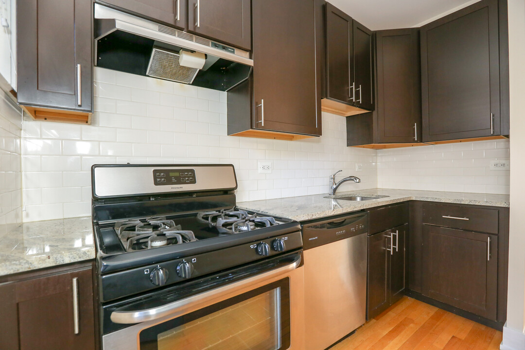 4541 N Leavitt St, Unit 1 in Chicago, IL - Building Photo