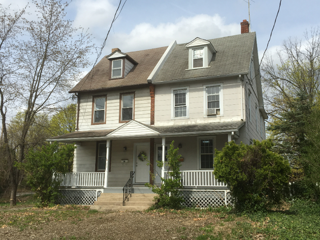 607 Poquessing Ave in Philadelphia, PA - Building Photo - Building Photo