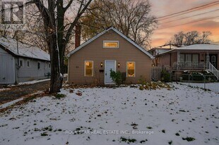 71 Teal Ave in Hamilton, ON - Building Photo