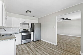 Sundance Apartments in San Marcos, TX - Building Photo - Building Photo