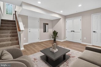 7047 Water Oak Rd in Elkridge, MD - Building Photo - Building Photo