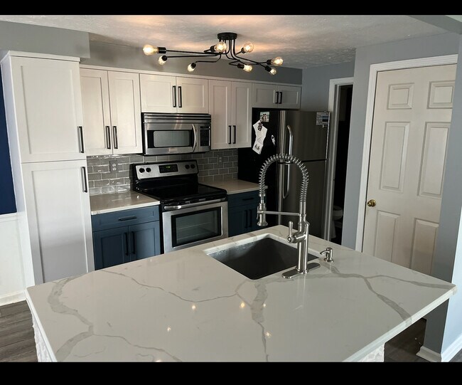 20 Clearfield Dr in Webster, NY - Foto de edificio - Building Photo