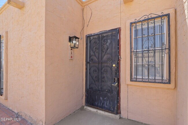 2520 San Jose Ave in El Paso, TX - Building Photo - Building Photo