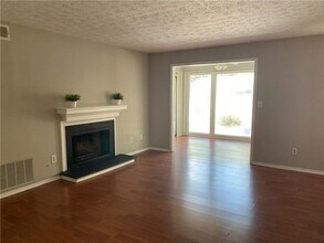 1607 Augusta Dr in Marietta, GA - Building Photo - Building Photo