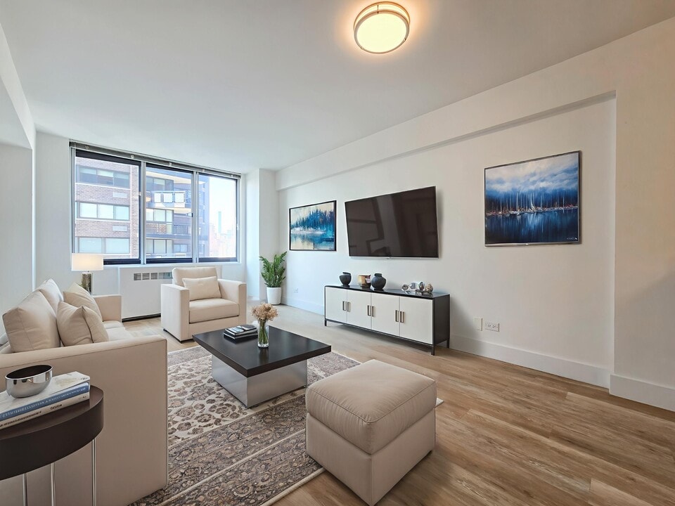 1735 York Ave in New York, NY - Foto de edificio