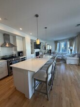 283 Old Colony Ave in Boston, MA - Foto de edificio - Building Photo