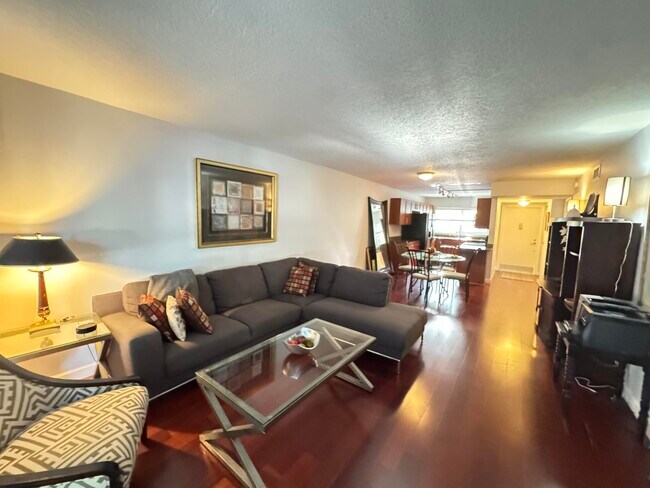 property at 621 E Woolbright Rd