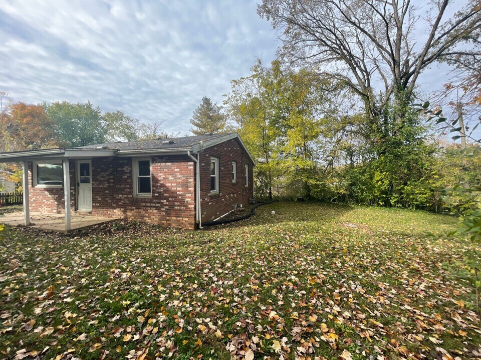 5314 S Southway Dr in Bloomington, IN - Building Photo
