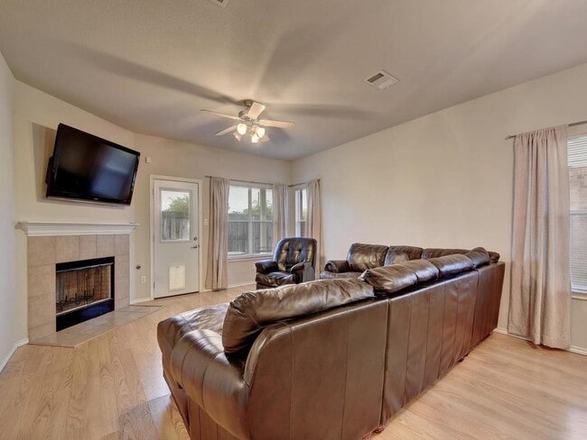 property at 1841 Amberwood Loop