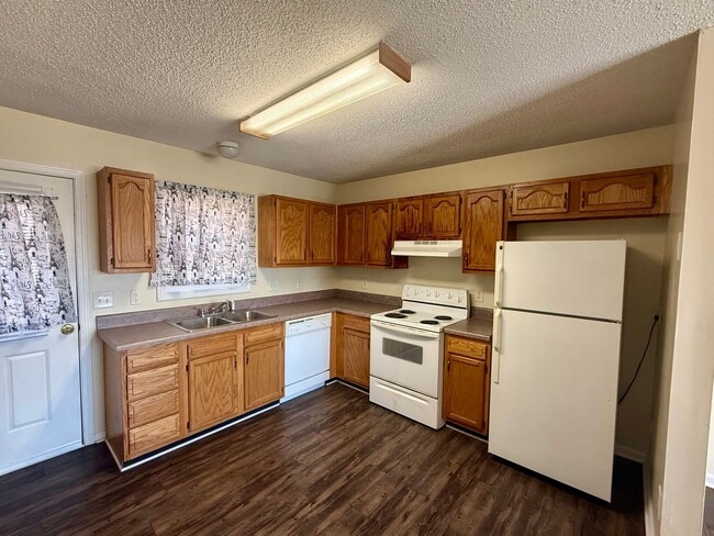 703-705-705 Providence Rd in Graham, NC - Building Photo - Building Photo