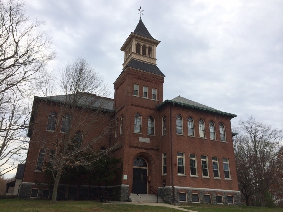 Washington House in Taunton, MA - Foto de edificio