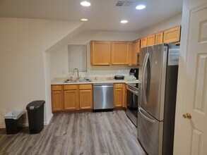 7347 N Black Canyon Hwy in Phoenix, AZ - Building Photo - Building Photo