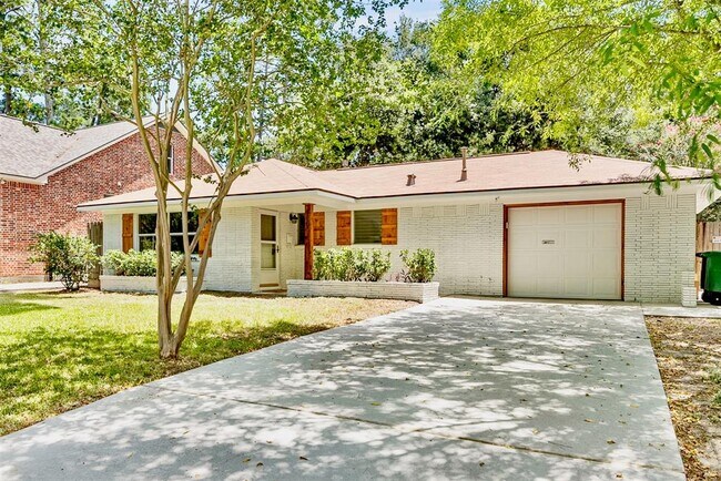 property at 6023 Pineshade Ln