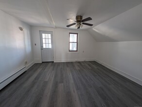 63 Hoffman St in Torrington, CT - Building Photo - Building Photo