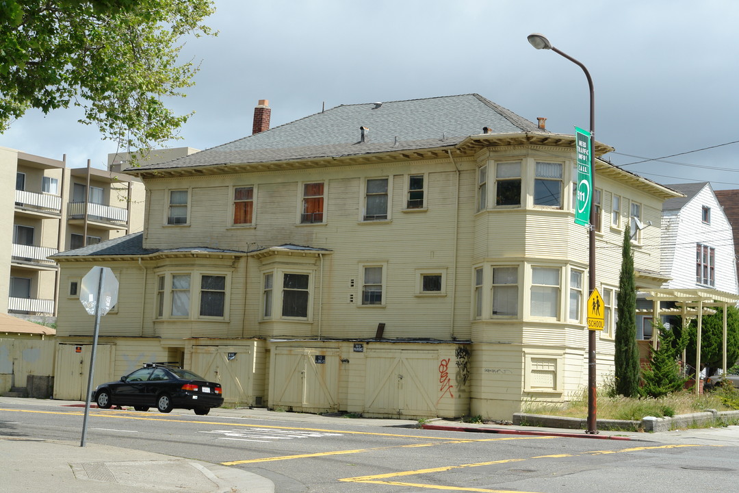 2001 Channing Way in Berkeley, CA - Building Photo