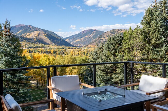 59 Herron Hollow Dr in Aspen, CO - Building Photo - Building Photo