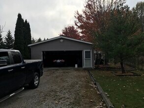 350 Forest Green Dr in Lakeside Marblehead, OH - Foto de edificio - Building Photo