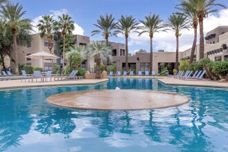 Riverwalk Luxury Apartments in Tucson, AZ - Foto de edificio - Building Photo