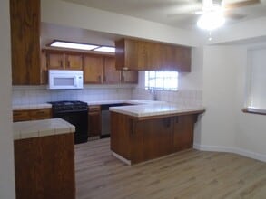 4525 Milo Ave in Bakersfield, CA - Building Photo - Building Photo