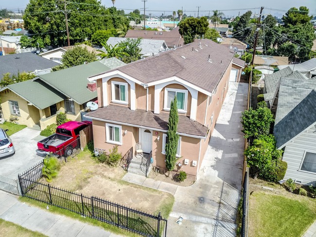 309 E 59th Pl in Los Angeles, CA - Building Photo - Building Photo