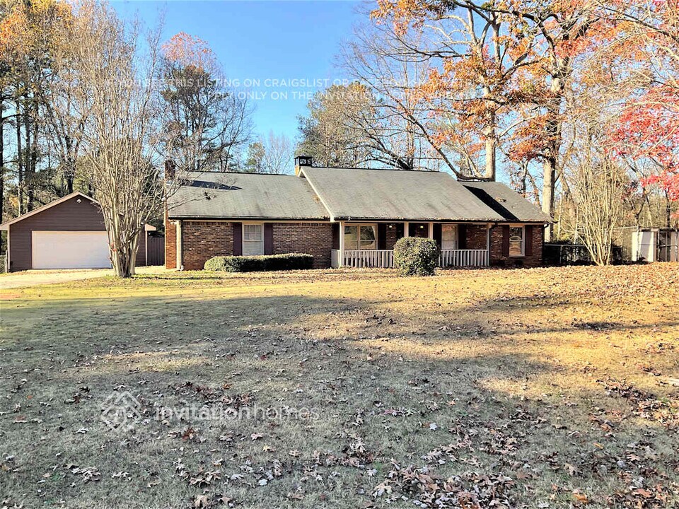 4723 Hull Rd SE in Conyers, GA - Building Photo