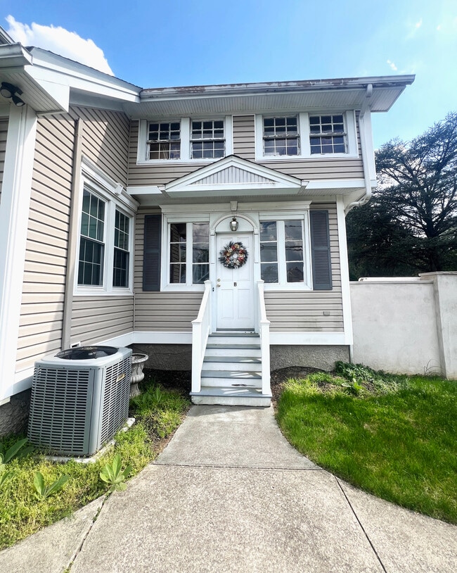 605 Piermont Ave, Unit B