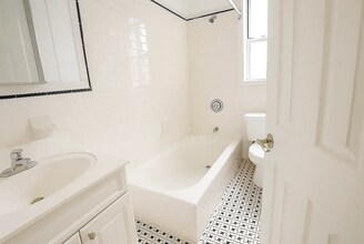 112 W 13th St, Unit 2C in New York, NY - Building Photo - Building Photo