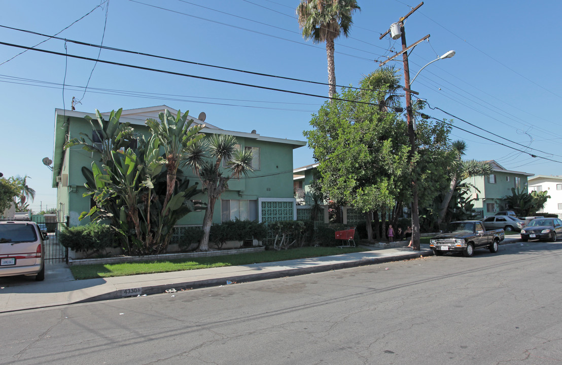 4324-4330 Walnut St in Bell, CA - Building Photo