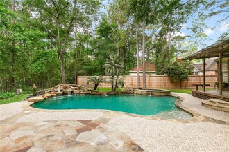 71 E Sterling Pond Cir in Spring, TX - Building Photo - Building Photo