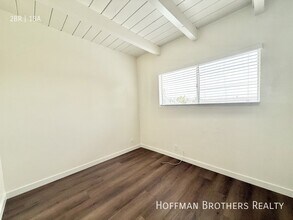 1256 W 87th St in Los Angeles, CA - Building Photo - Building Photo