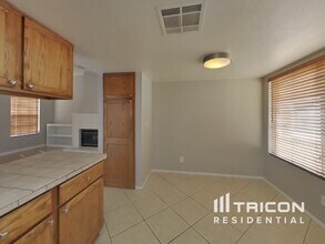 855 Schooner Dr in Henderson, NV - Building Photo - Building Photo