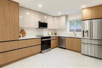 3801 NE 16th Ter in Oakland Park, FL - Foto de edificio - Building Photo