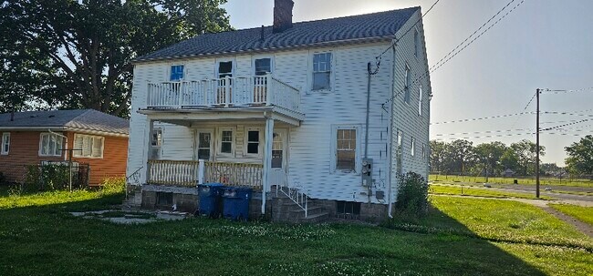 2794 Park Dr in Lorain, OH - Building Photo - Building Photo