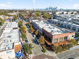 435 W 9th St in Dallas, TX - Building Photo