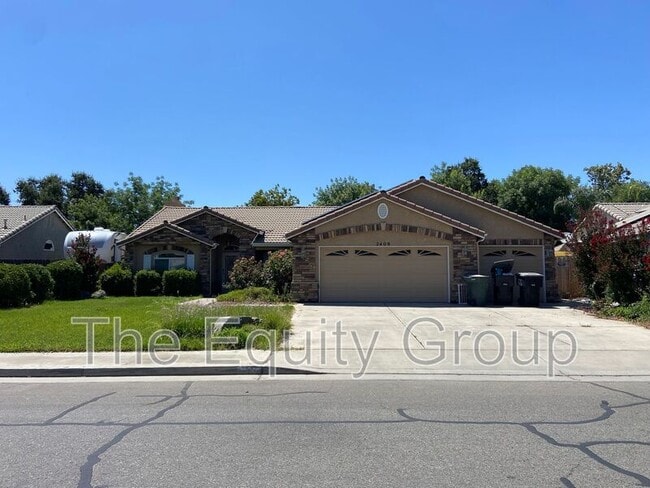 2409 N Linda Vista St